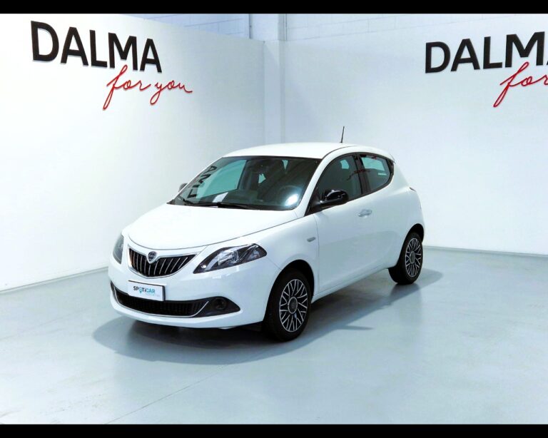 usato Lancia Ypsilon 1.0 firefly hybrid Platino s&s 70cv