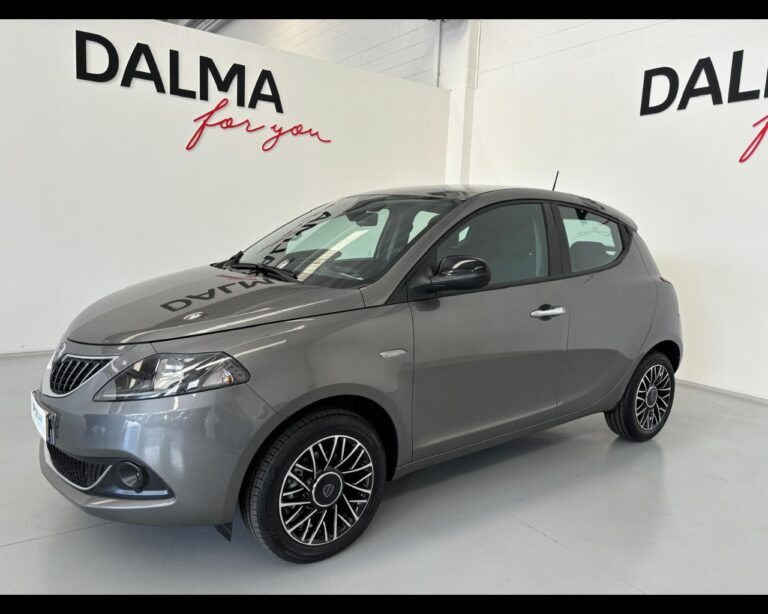 usato Lancia Ypsilon 1.0 firefly hybrid Gold s&s 70cv 5p.ti