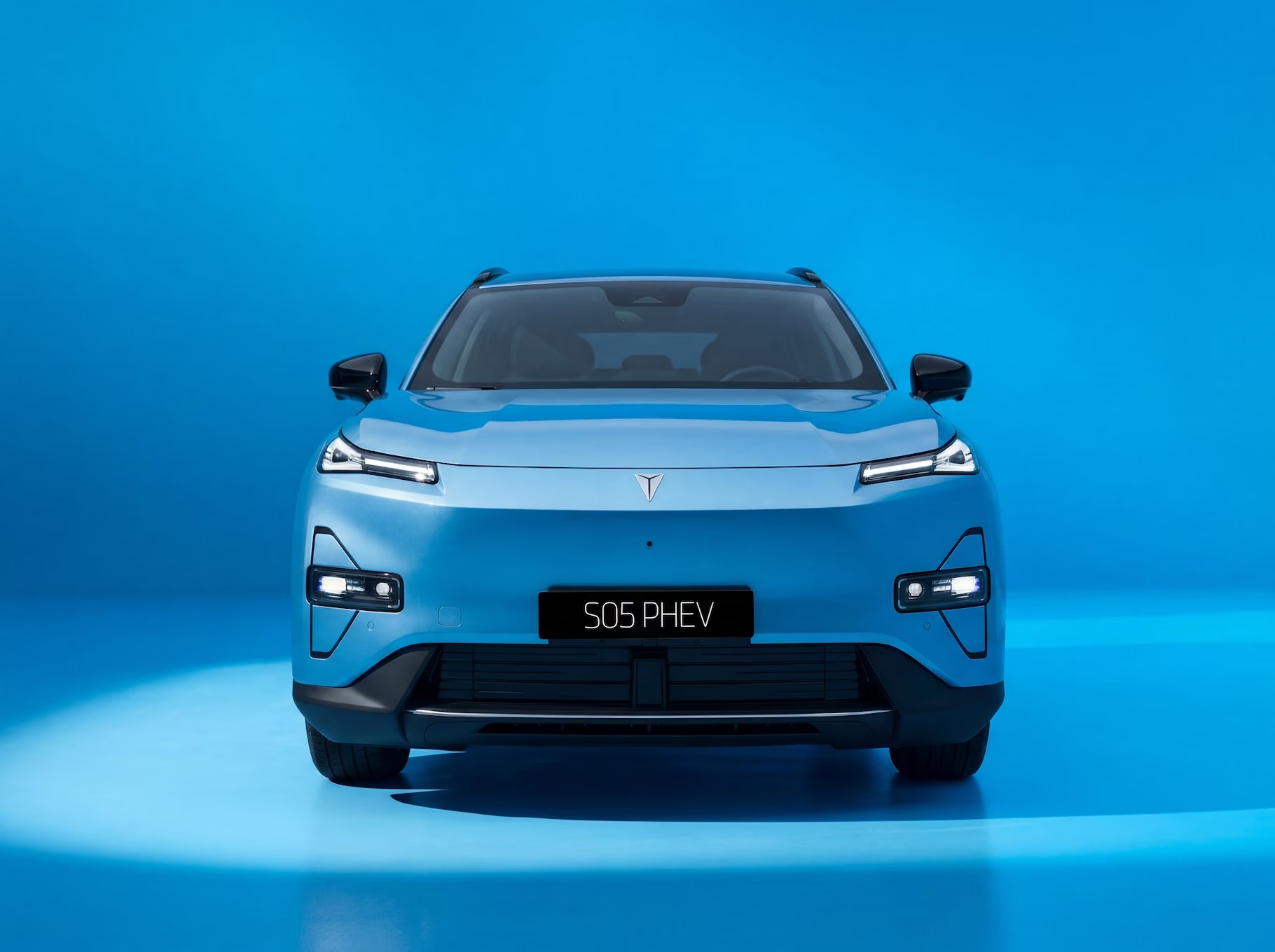 Changan Deepal S05 Ultra Hybrid: vista frontale del SUV plug-in