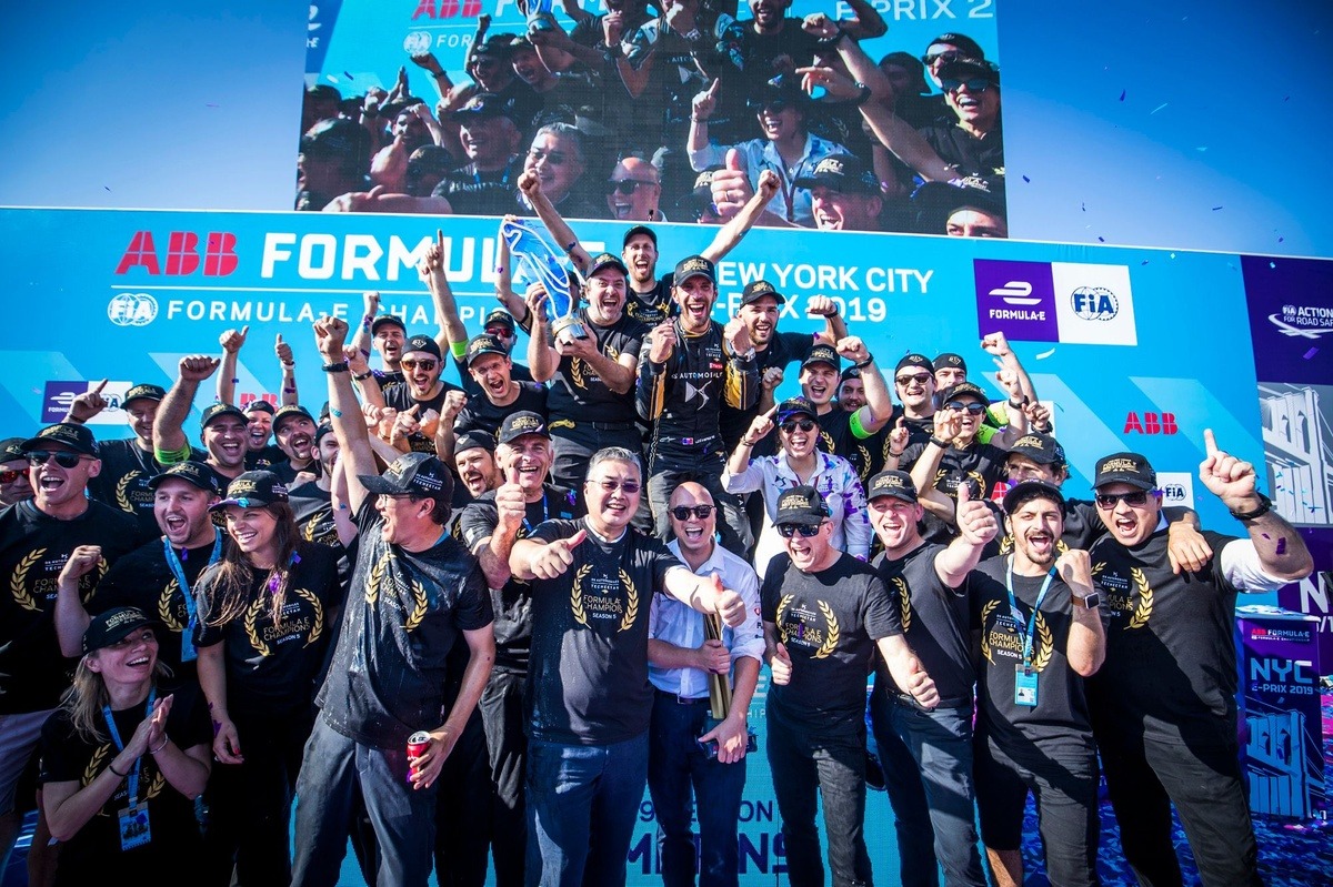 DS Automobiles Formula E: il team festeggia a fine stagione