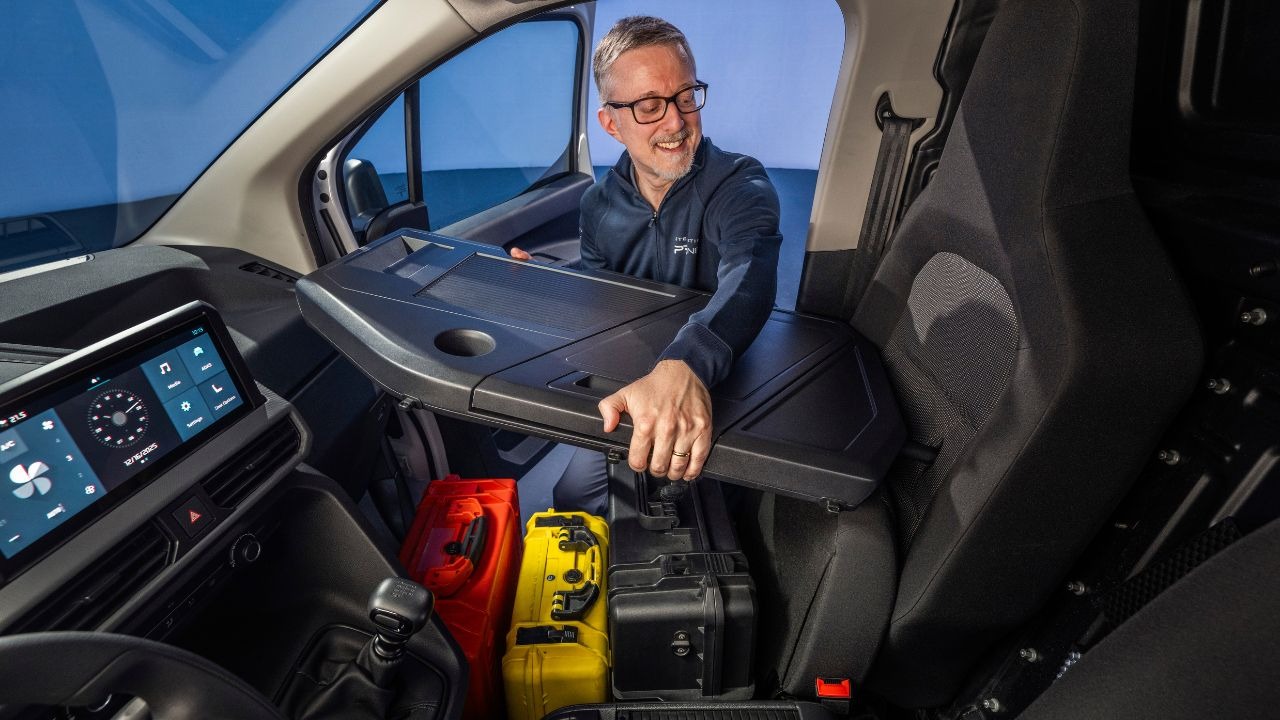 Citroën Berlingo First: interni e soluzioni di stivaggio intelligenti