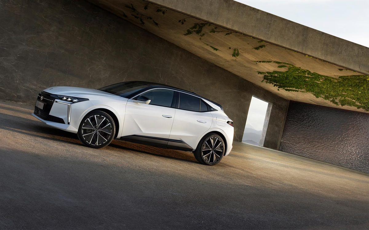 DS N°4 Pallas Plug-In Hybrid 240cv